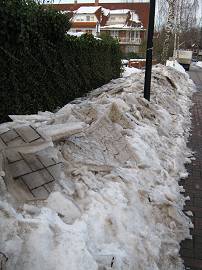 Überbleibsel (Schnee & Eis) des Winters